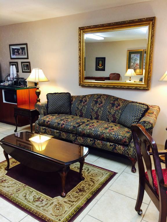 Inez Brookshire Inn מראה חיצוני תמונה